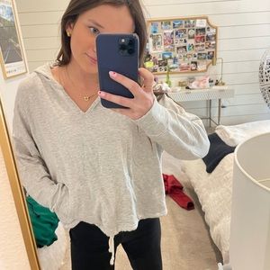 CROPPED SWEATSHIRT